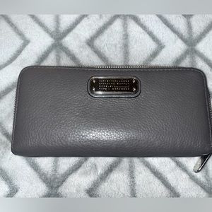 Marc By Marc Jacobs Zip Around Gray Pebbled Leather Classic Q Wallet